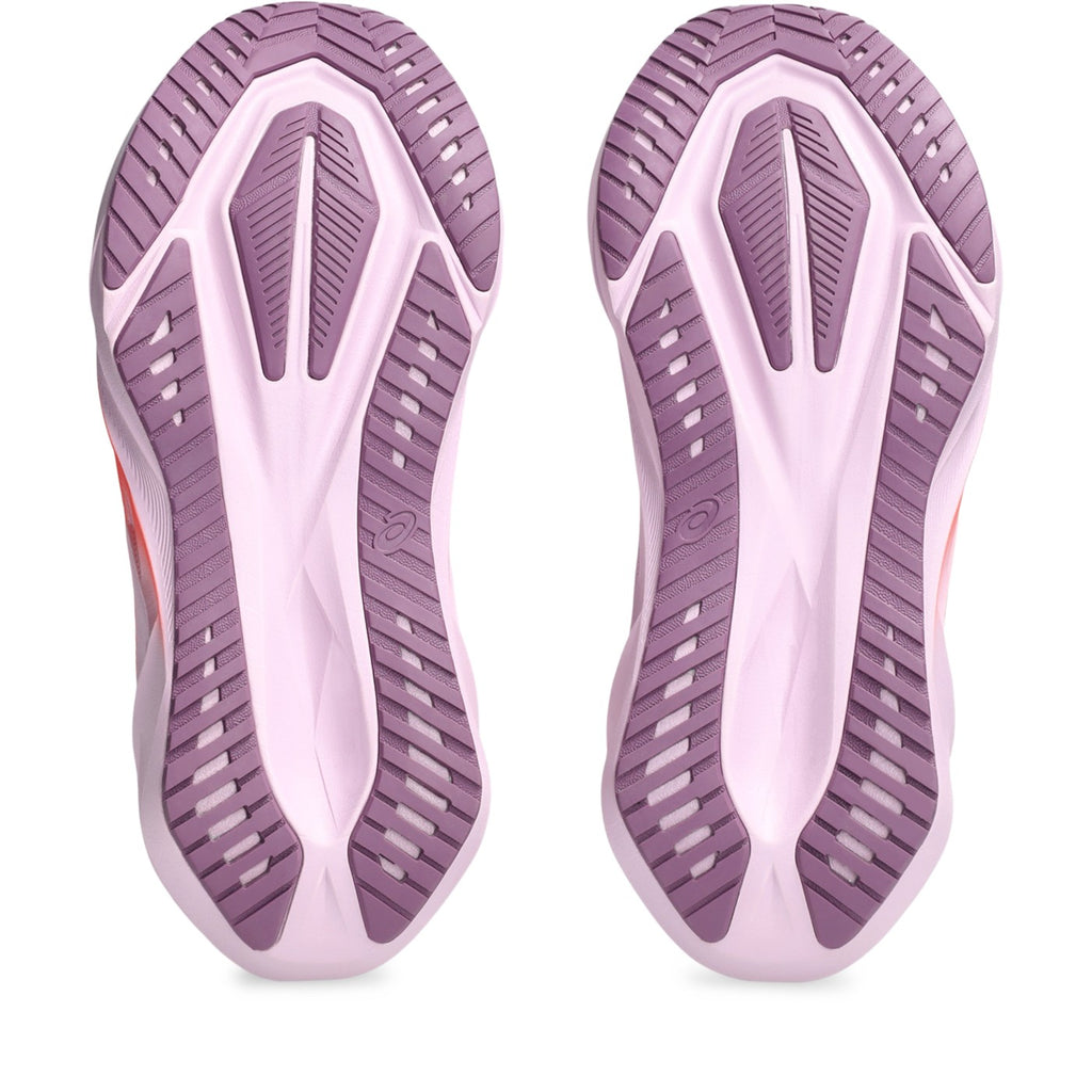 ASICS Novablast 5 Violet / Rose – White / Coral Reef – vue de la semelle extérieure