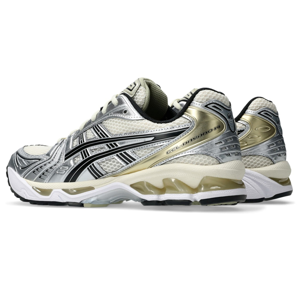 ASICS GEL-Kayano 14 Beige / Argent – paire en vue trois-quarts opposée