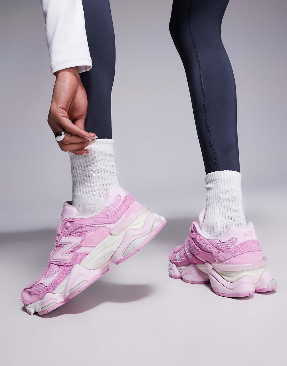 New Balance U9060APP Rose / Blanc – vue 5