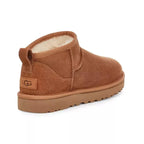 UGG Classic Ultra Mini Femme – Chestnut & Beige – trois quarts arriere