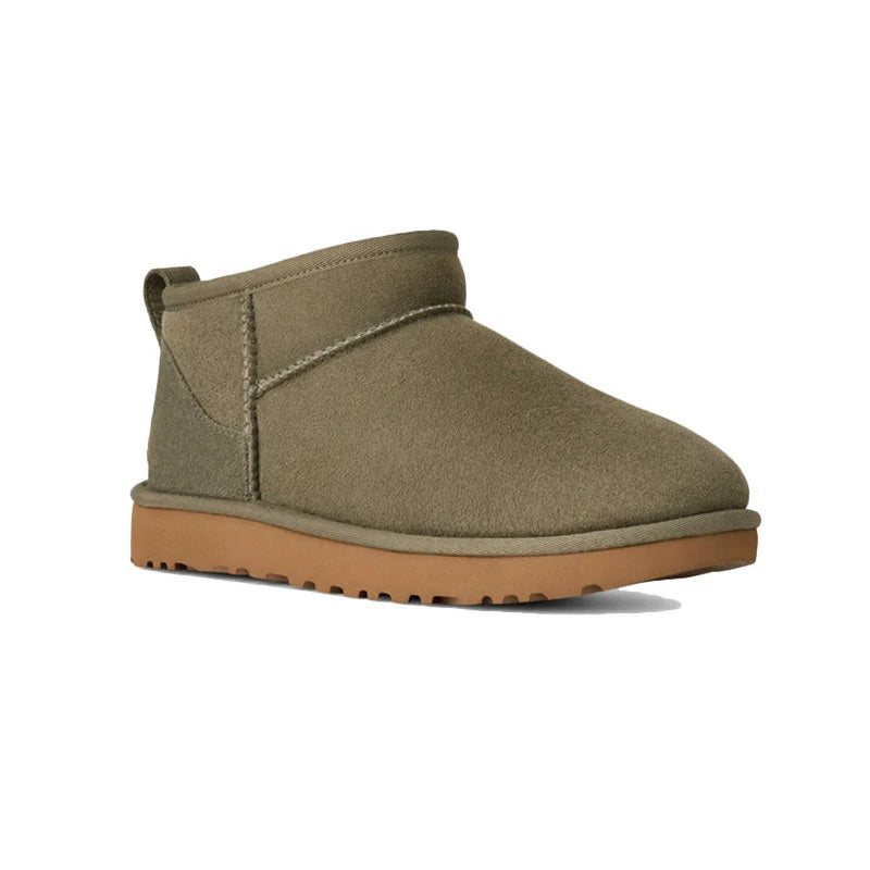 UGG Classic Ultra Mini Femme – Moss Green / Amphora – trois quarts arriere