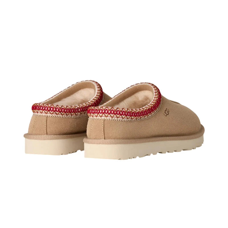 UGG Tasman II Femme – Sand / Dark Cherry – paire arriere