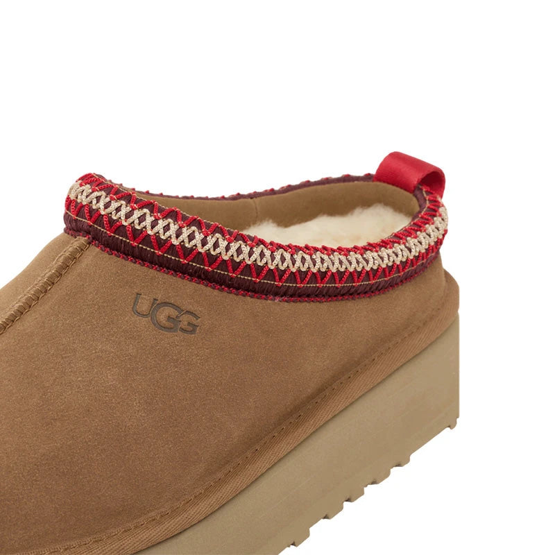 UGG Tazz II Femme – Chestnut & Beige – detail galon