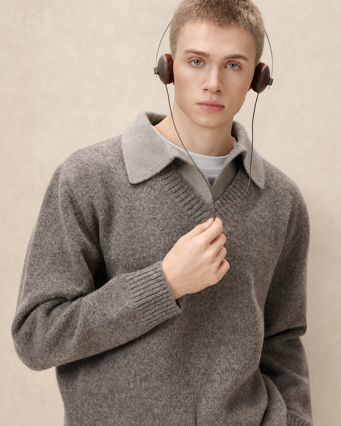 Pull homme col V à col chemise en laine mélangée — vue 2